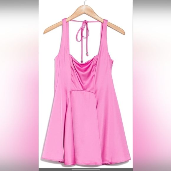 Dress - Picture 3 of 3